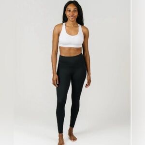 NWT Zyia Black Pocket Light n Tight Hi-rise 26" RC - Size 4